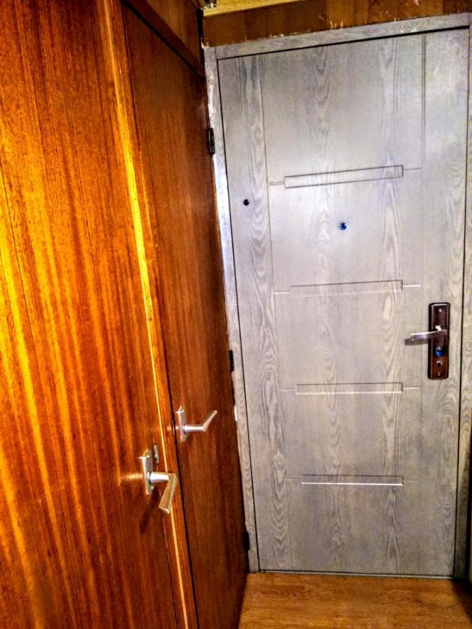 Two Rooms Rustic House - Self Check-In Bucarest Esterno foto